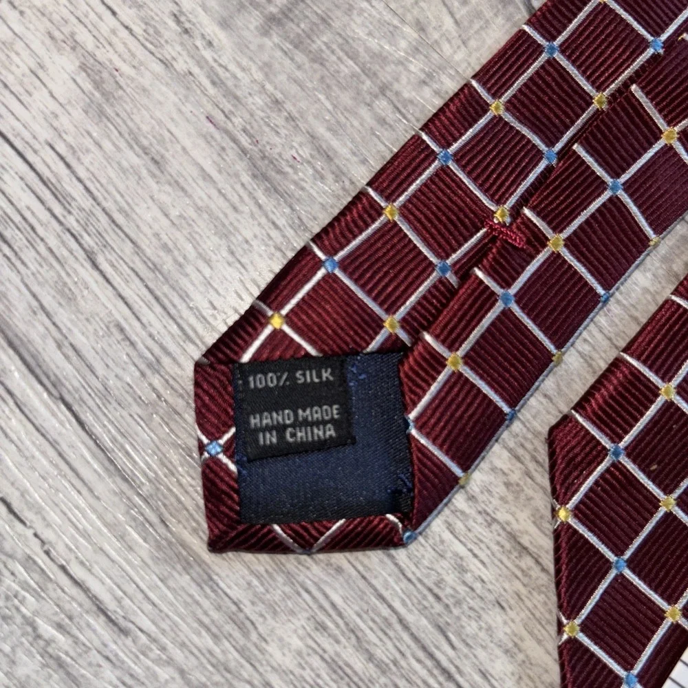 JoS BANK Executive Collection Burgundy Silk Tie